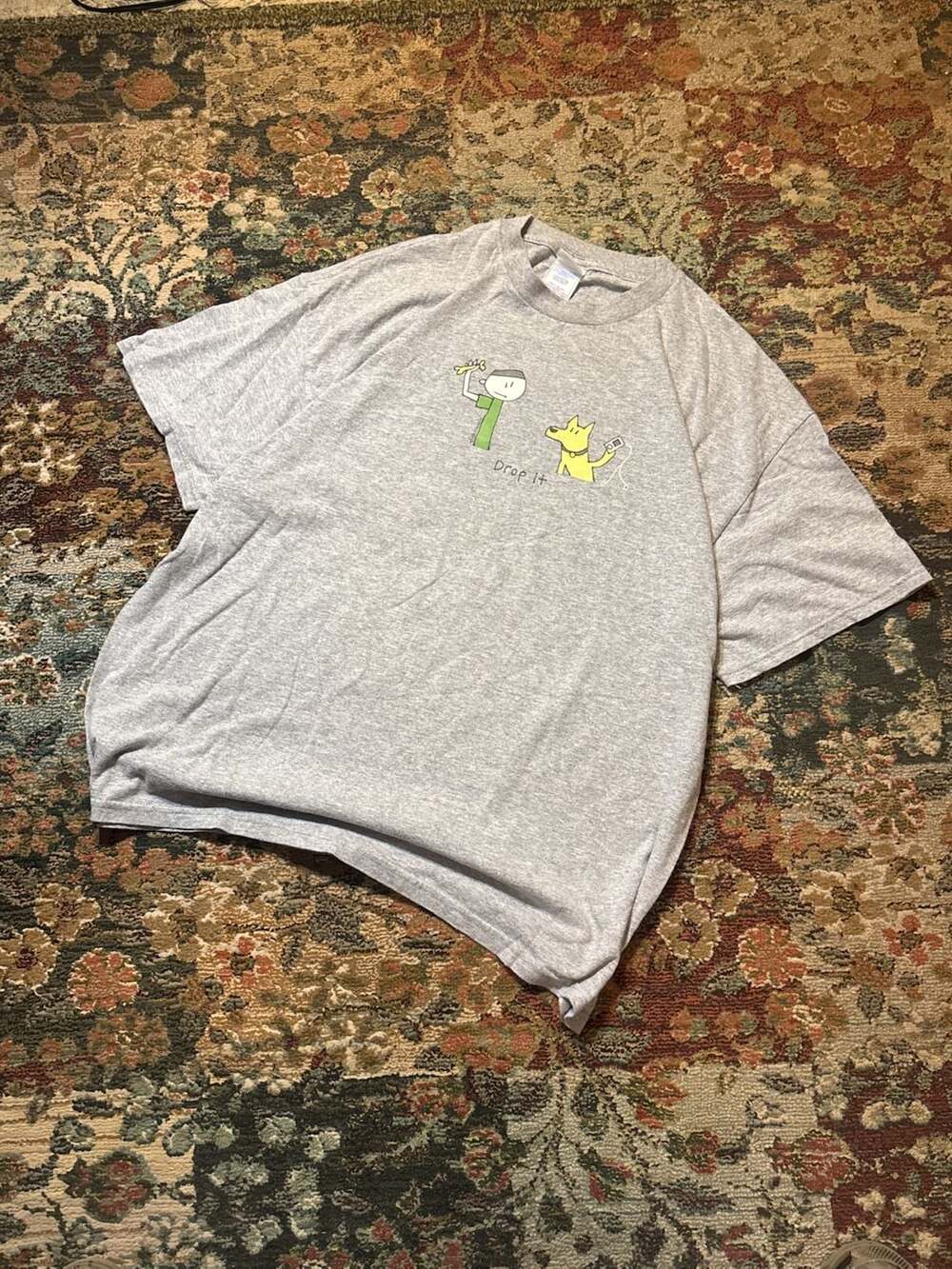 Vintage 2005 "Drop It" iPod Man and Dog Graphic T-Shirt